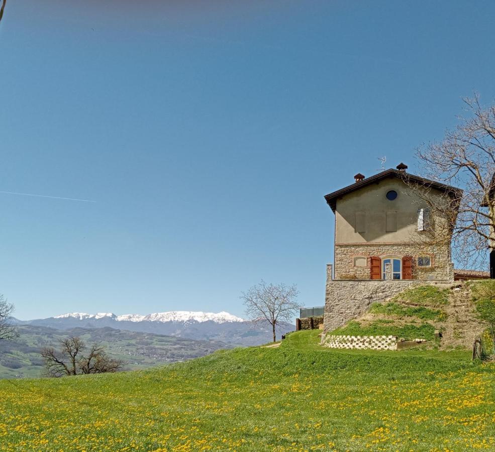 Casale Monte Valestra Bed & Breakfast Bebbio Dış mekan fotoğraf
