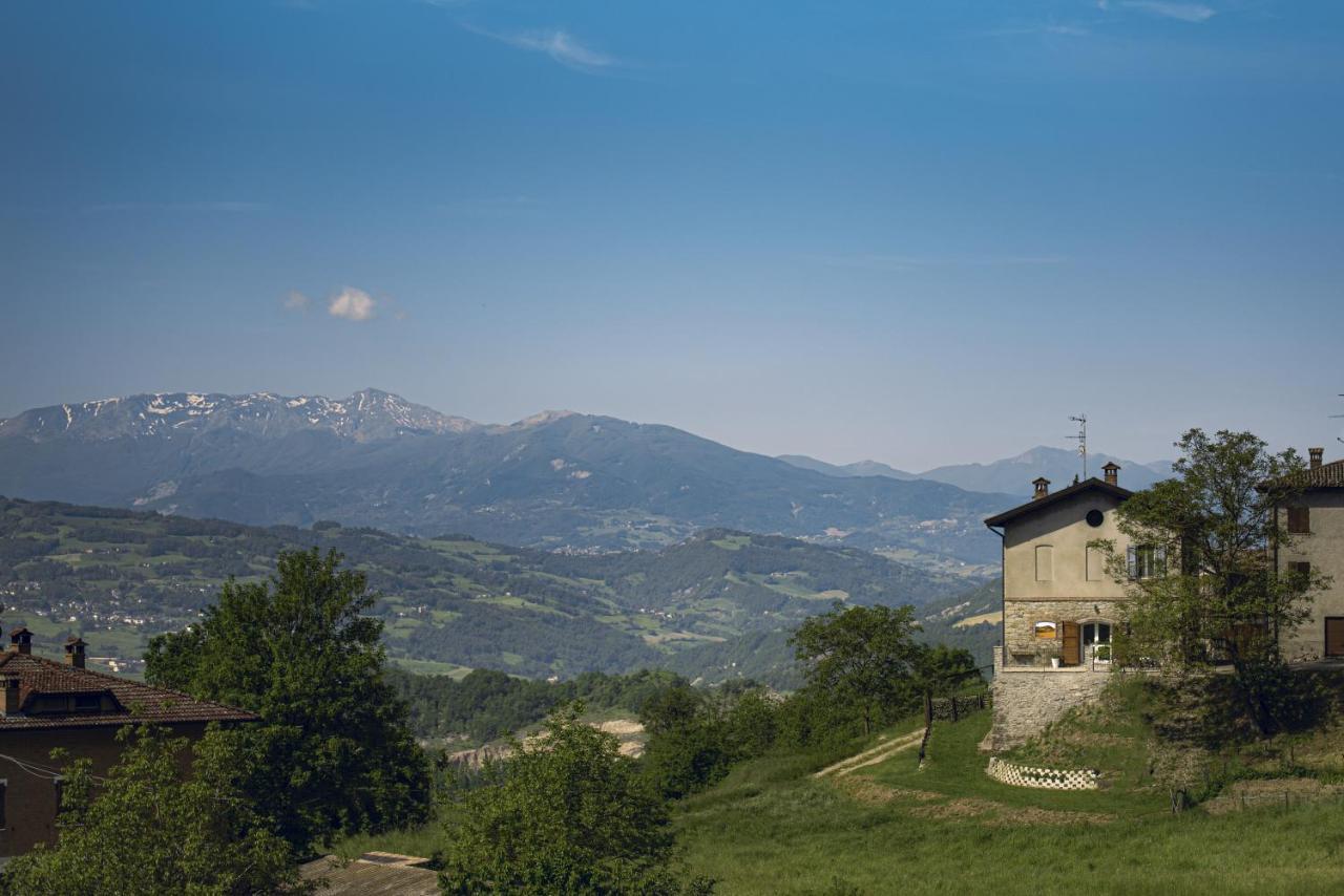 Casale Monte Valestra Bed & Breakfast Bebbio Dış mekan fotoğraf