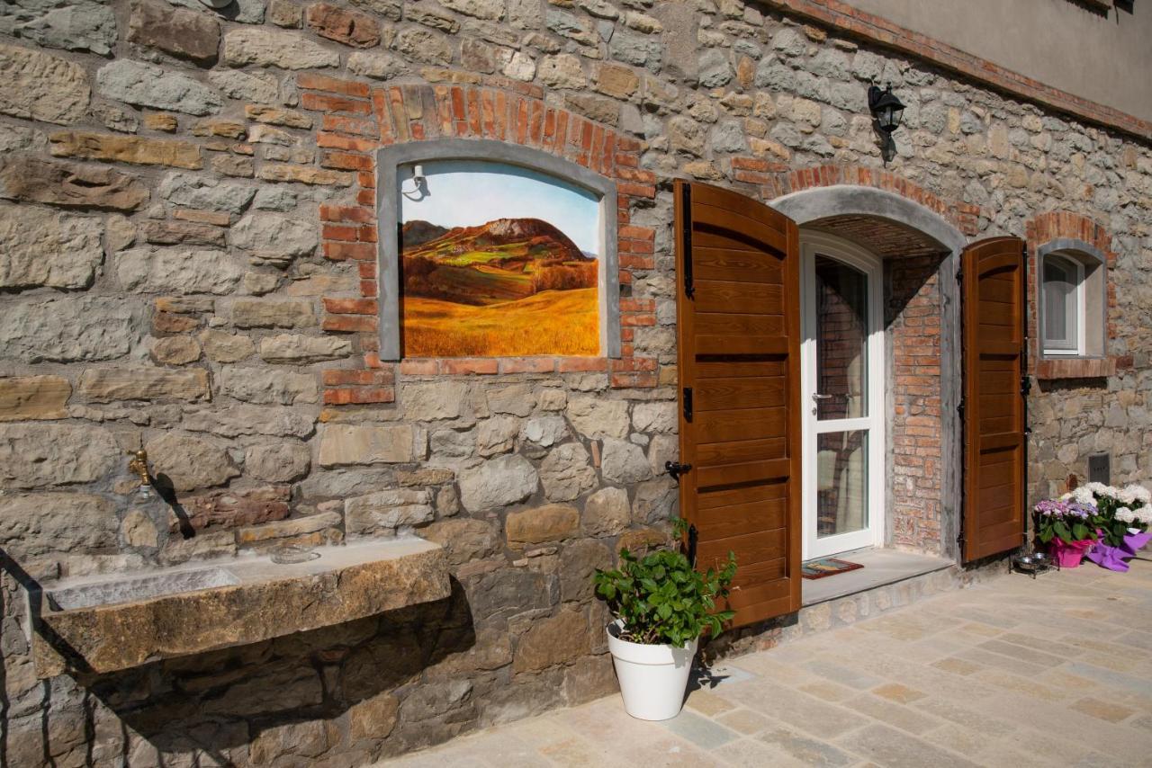Casale Monte Valestra Bed & Breakfast Bebbio Dış mekan fotoğraf
