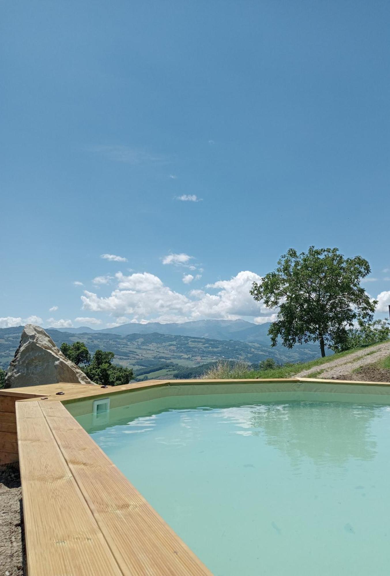 Casale Monte Valestra Bed & Breakfast Bebbio Dış mekan fotoğraf