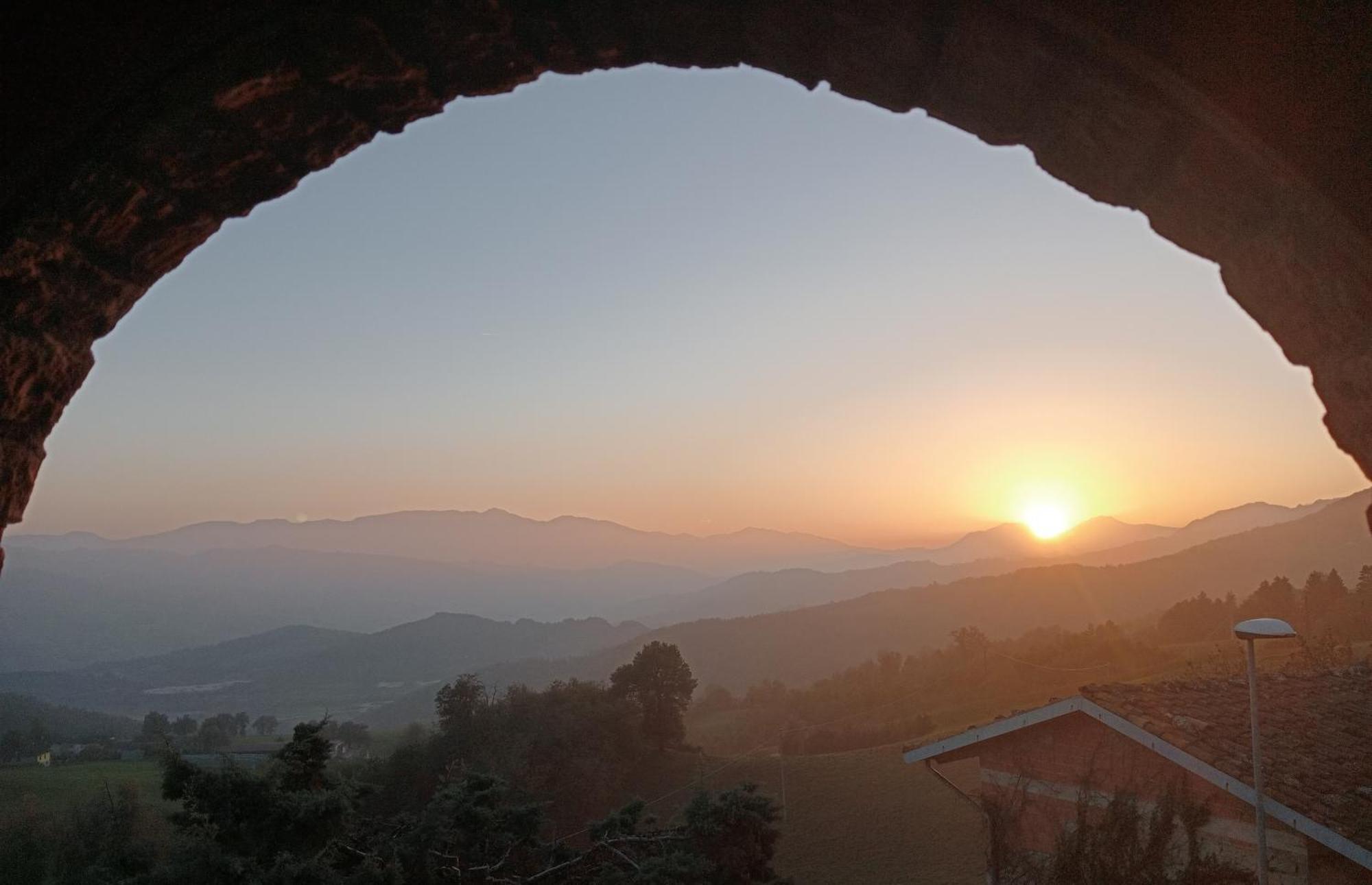 Casale Monte Valestra Bed & Breakfast Bebbio Oda fotoğraf